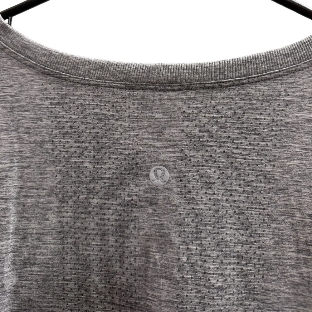 LULULEMON Long Sleeve Swiftly Tech Shirt Gray Size 8 Estimated